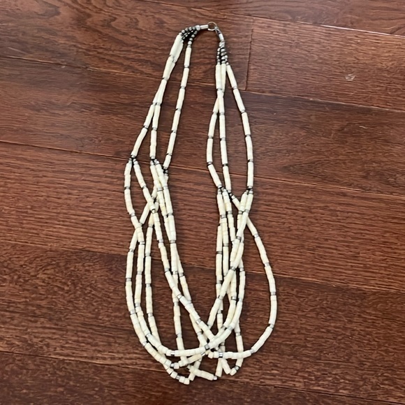 White and silver beaded statement vintage necklace - Picture 1 of 2